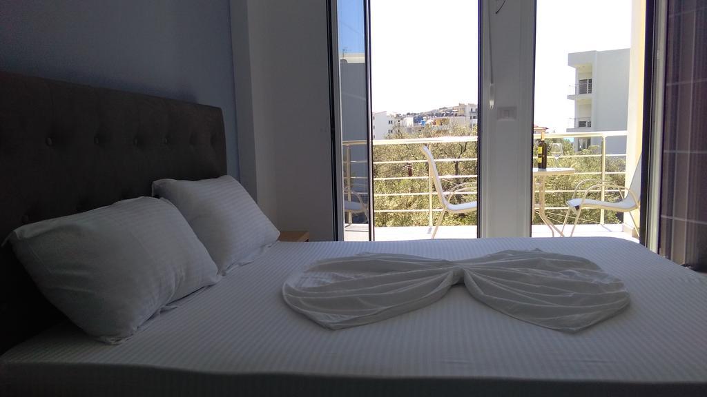 Guest House Solive Himarë Eksteriør billede