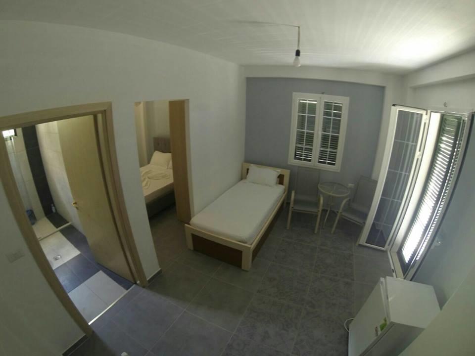 Guest House Solive Himarë Eksteriør billede