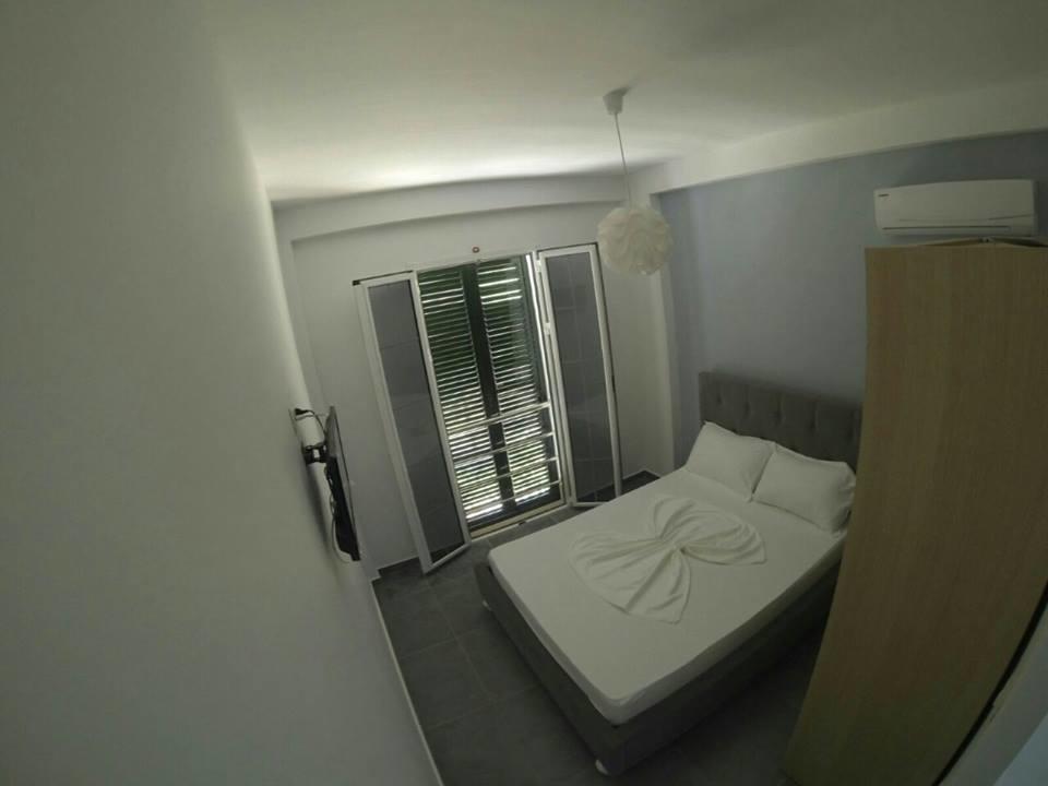 Guest House Solive Himarë Eksteriør billede